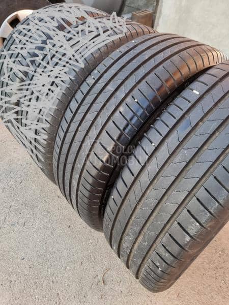 Bridgestone 215/55 R18 Letnja