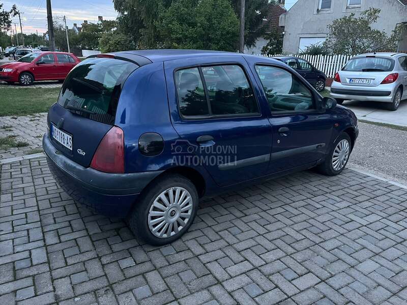 Renault Clio 1.2i//8v//REG09.2026