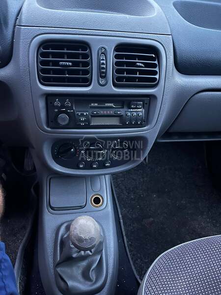 Renault Clio 1.2i//8v//REG09.2026