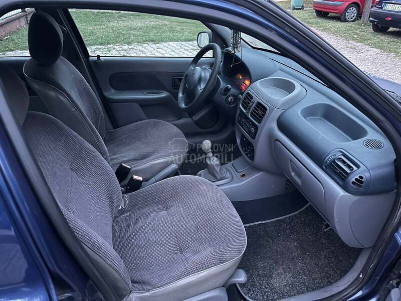 Renault Clio 1.2i//8v//REG09.2026