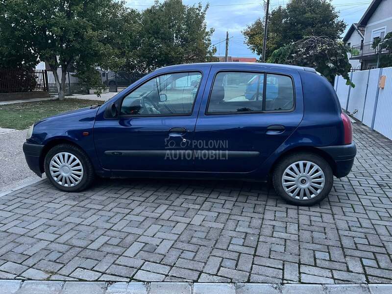 Renault Clio 1.2i//8v//REG09.2026