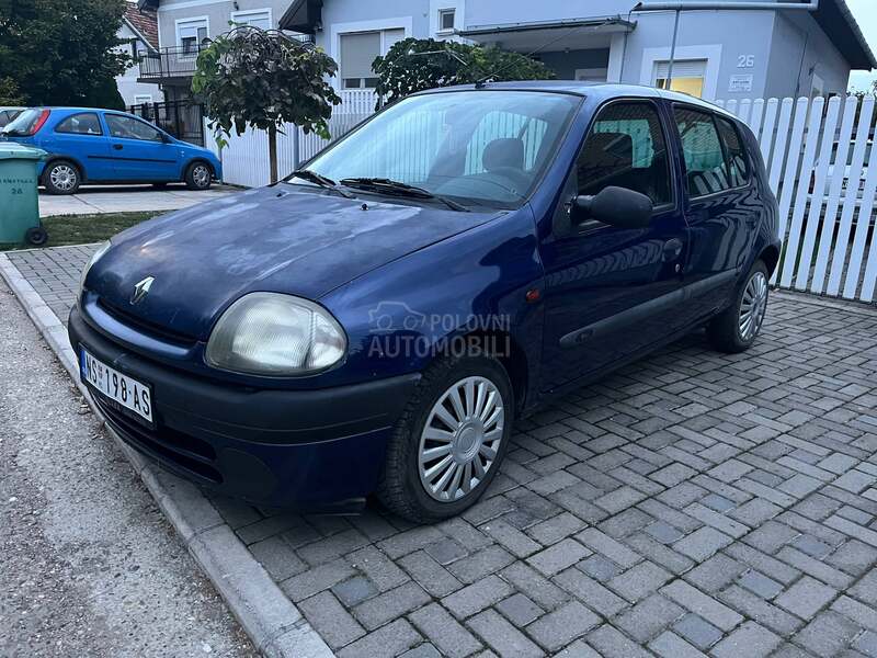 Renault Clio 1.2i//8v//REG09.2026