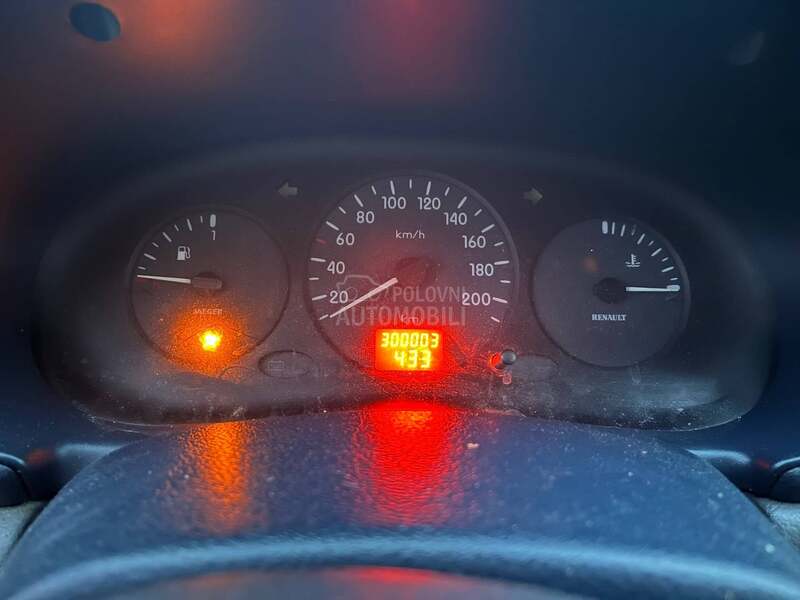 Renault Clio 1.2i//8v//REG09.2026