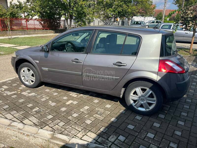 Renault Megane 1.6i//REG09.2026