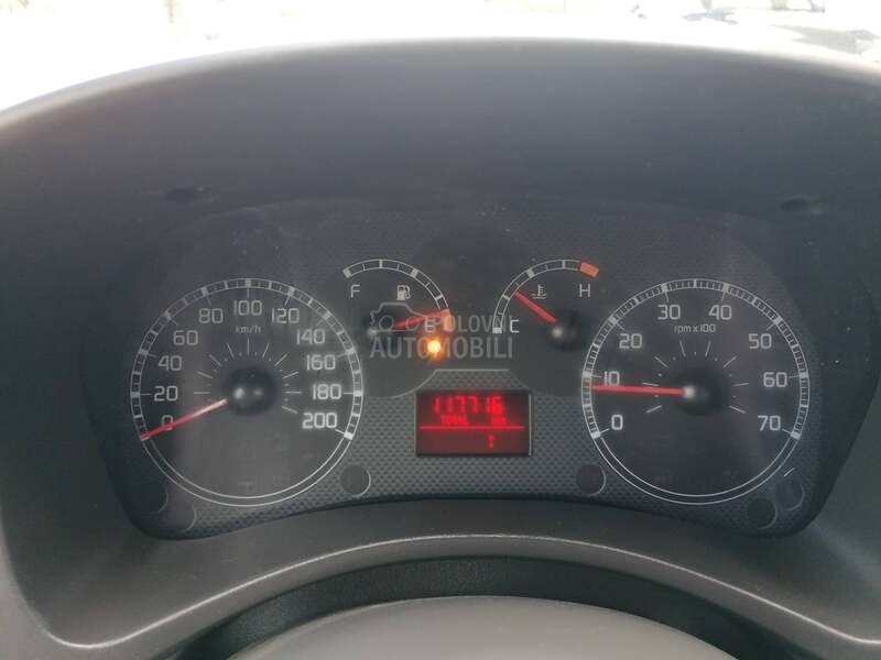 Fiat Panda 1.2i AMORE LINE CH