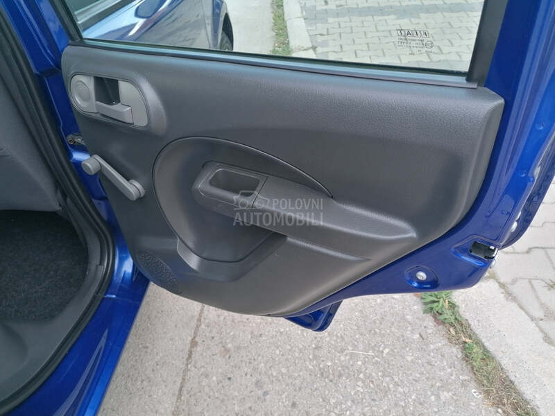 Fiat Panda 1.2i AMORE LINE CH
