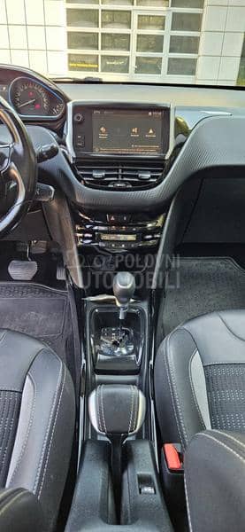 Peugeot 2008 1.2 puretech