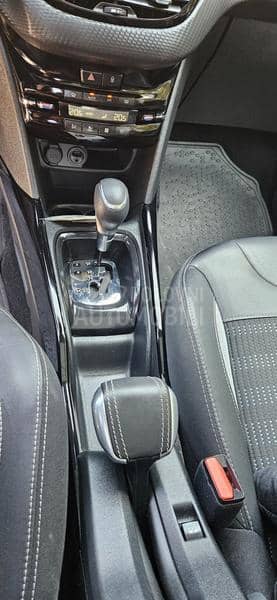 Peugeot 2008 1.2 puretech