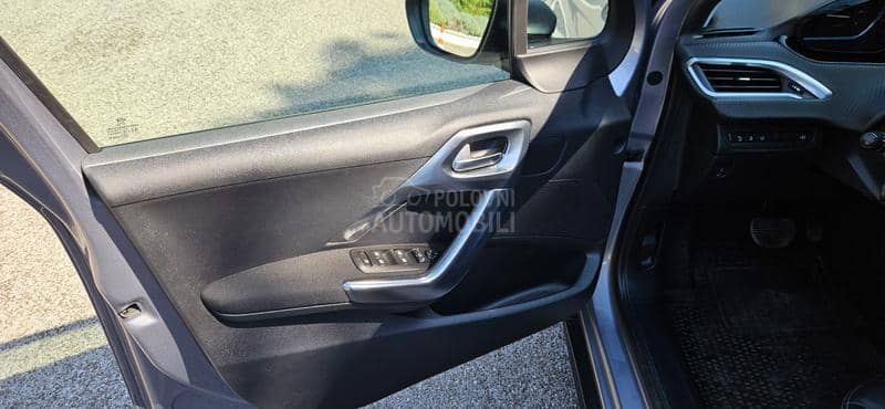 Peugeot 2008 1.2 puretech