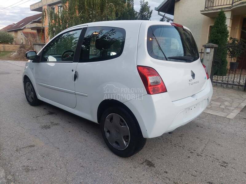 Renault Twingo NIGHT DAY