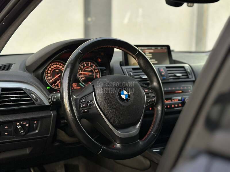 BMW 118 