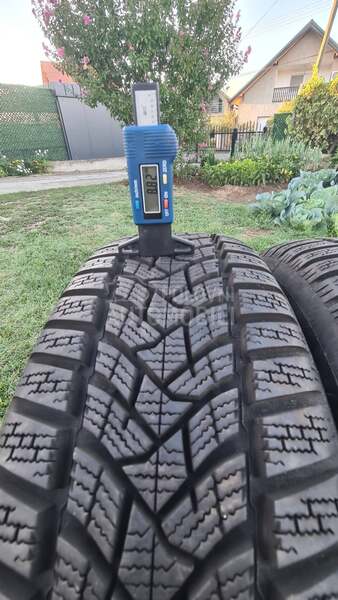 Dunlop 195/65 R15 Zimska