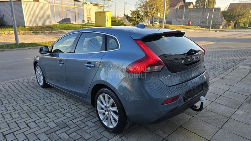 Volvo V40 1.6 D2 MOMENTUM