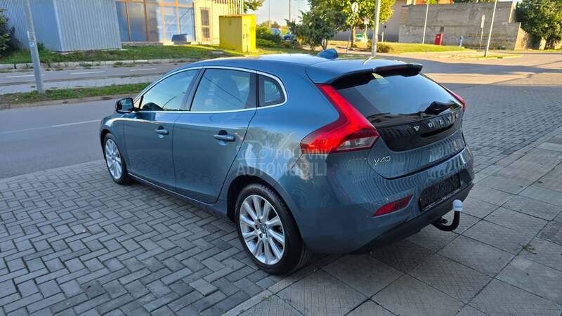 Volvo V40 1.6 D2 MOMENTUM