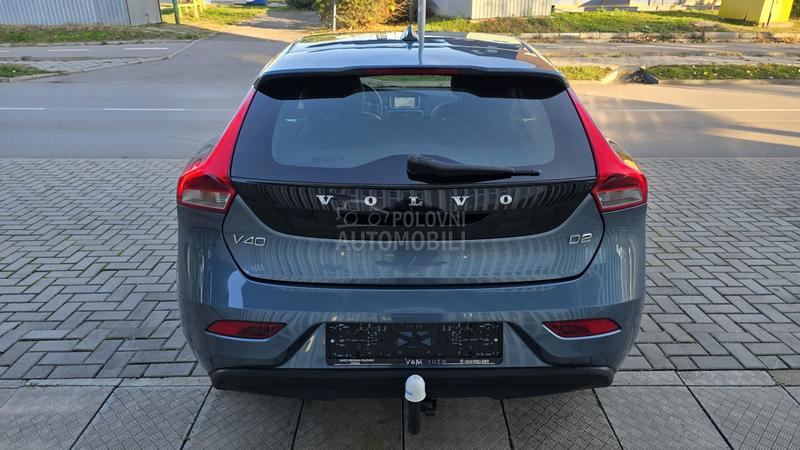 Volvo V40 1.6 D2 MOMENTUM