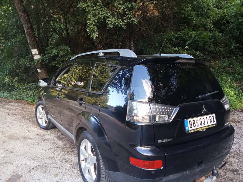 Mitsubishi Outlander 