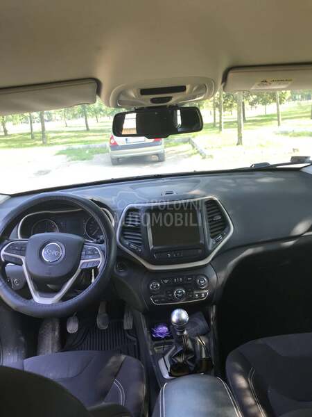 Jeep Cherokee 