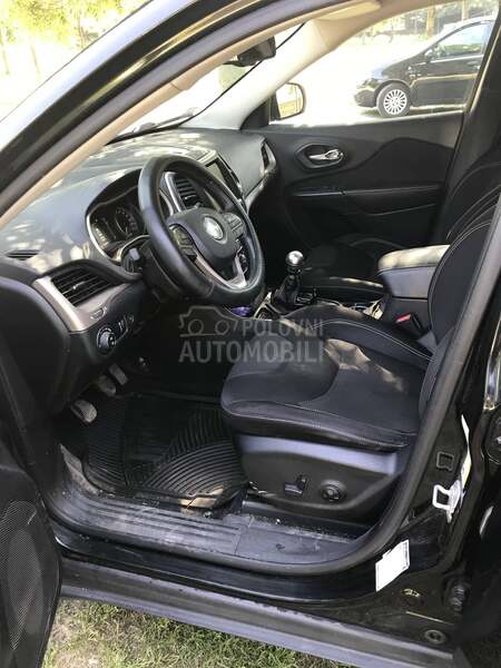 Jeep Cherokee 