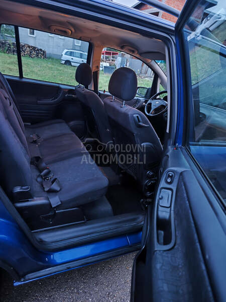 Opel Zafira 