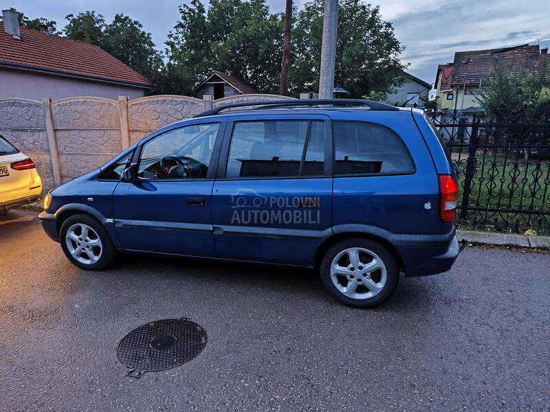 Opel Zafira 