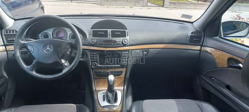 Mercedes Benz E 220 