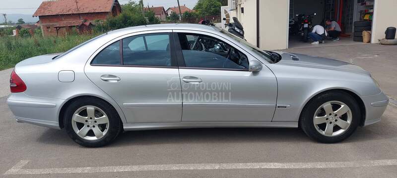 Mercedes Benz E 220 