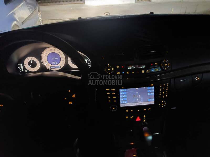 Mercedes Benz E 220 