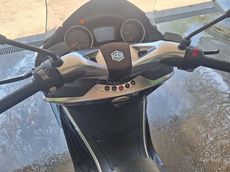 Piaggio X10 500
