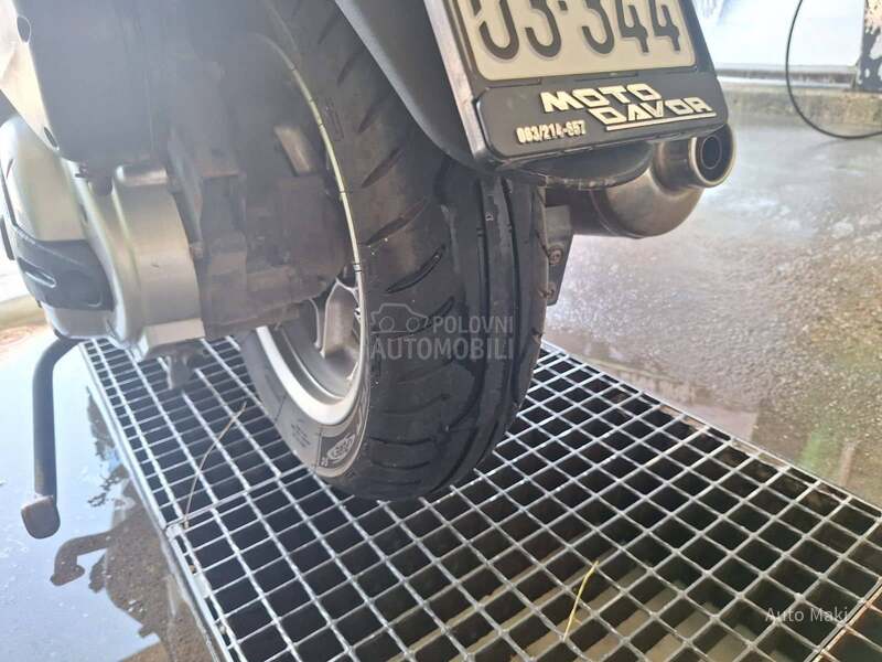 Piaggio X10 500