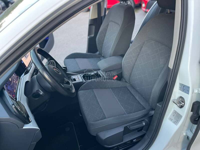 Volkswagen Golf 8 N O V