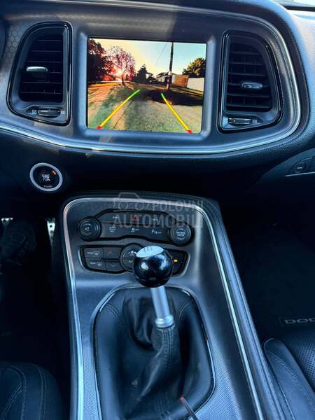 Dodge Challenger 