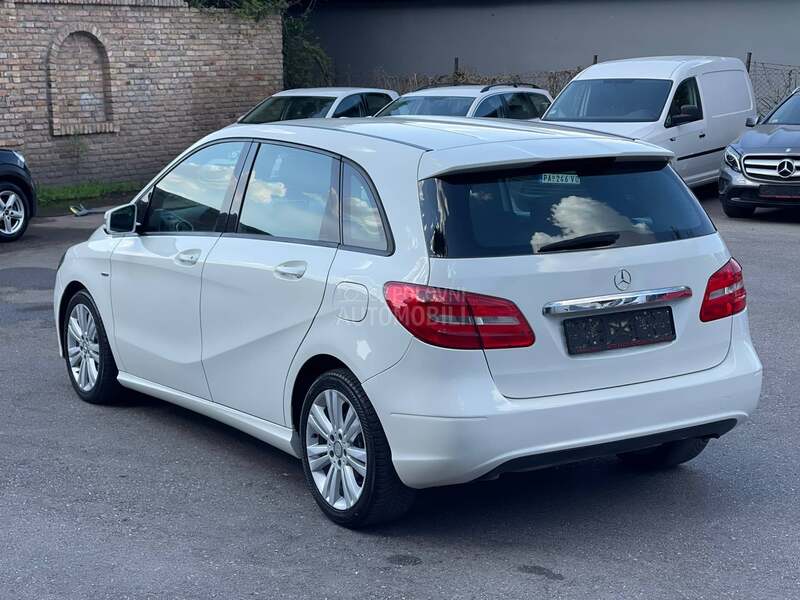 Mercedes Benz B 180 A U T O M A T