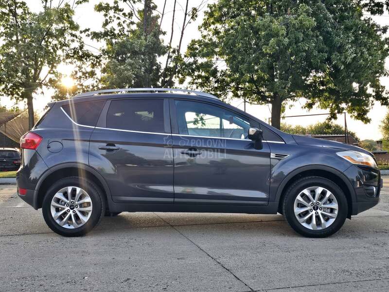Ford Kuga 2.0TDCI 4X4 TITANIUM