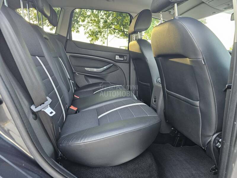 Ford Kuga 2.0TDCI 4X4 TITANIUM