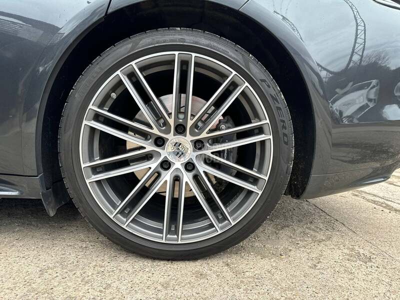 Porsche Panamera Hybrid/Chrono/Air