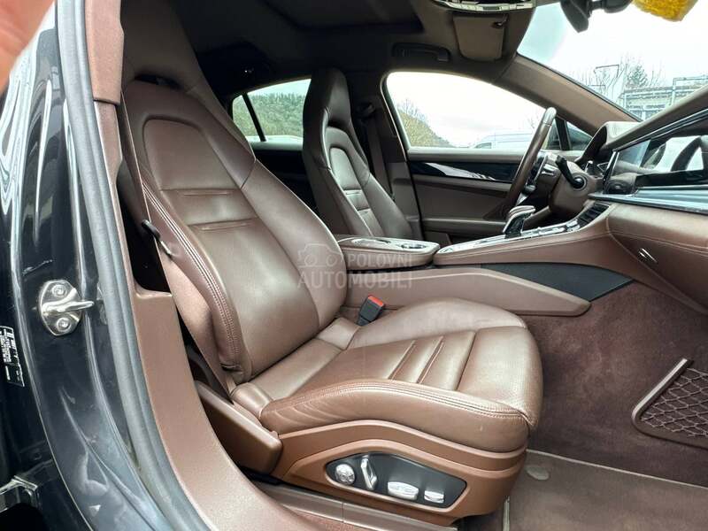 Porsche Panamera Hybrid/Chrono/Air
