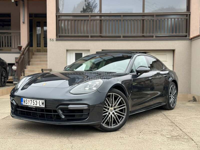 Porsche Panamera Hybrid/Chrono/Air