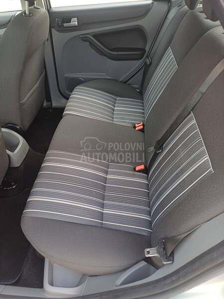 Ford Focus 1.6i CH