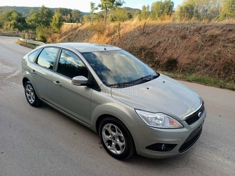 Ford Focus 1.6i CH