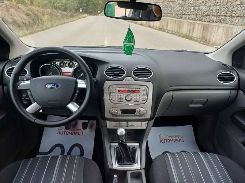 Ford Focus 1.6i CH