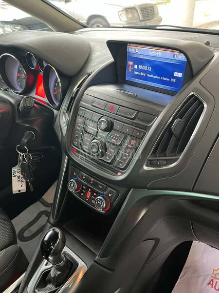 Opel Zafira 1.4i SELECTION ŠWICA