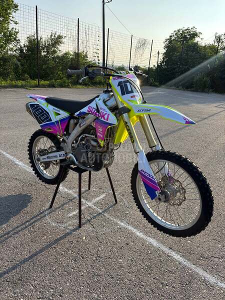 Suzuki Rmz250
