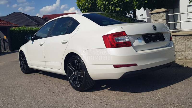 Škoda Octavia 1.4TSI ELEGANCE CH
