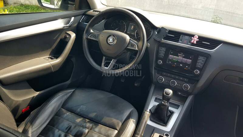 Škoda Octavia 1.4TSI ELEGANCE CH