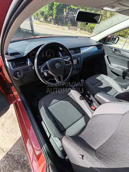 Škoda Rapid 1.6 tdi xenon