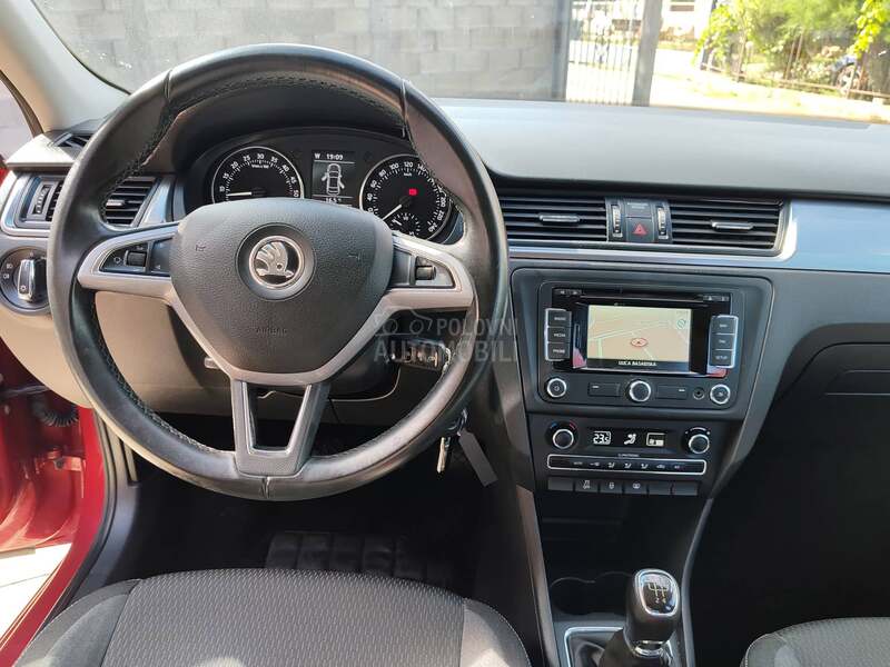 Škoda Rapid 1.6 tdi xenon