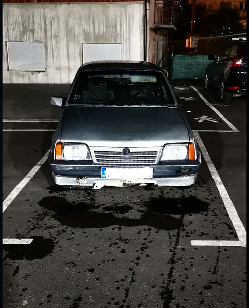 Opel Ascona 