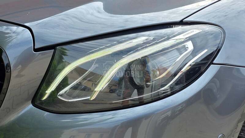 Mercedes Benz E 220 AMG