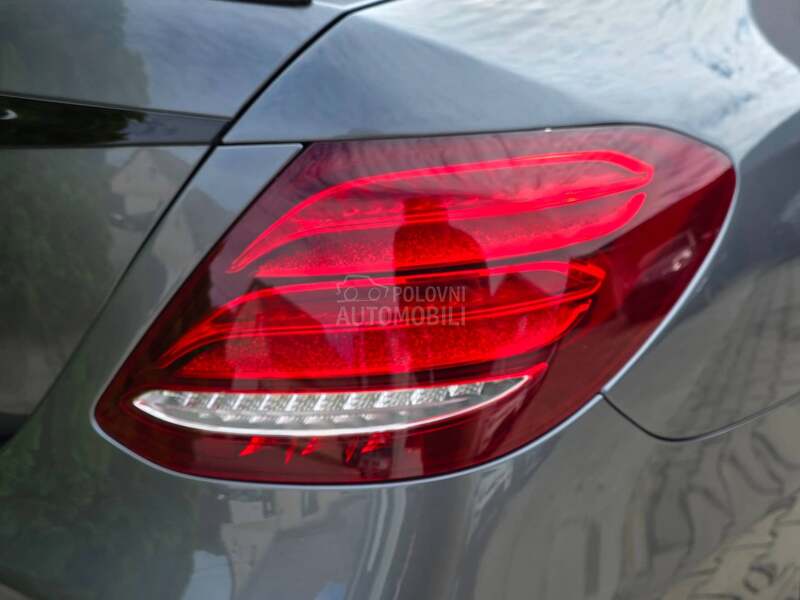 Mercedes Benz E 220 AMG