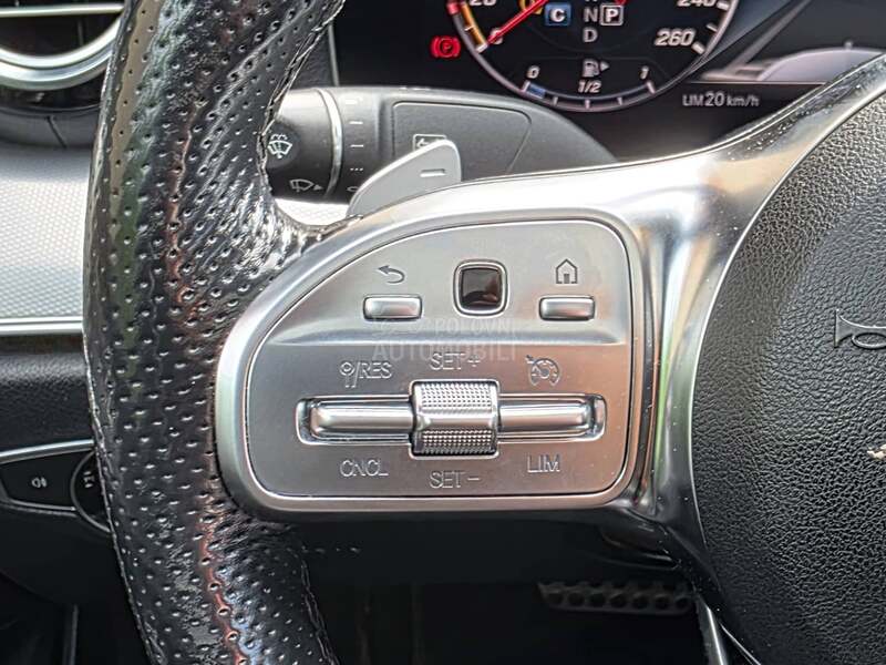 Mercedes Benz E 220 AMG